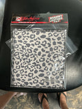 White leopard, shammy leather pad